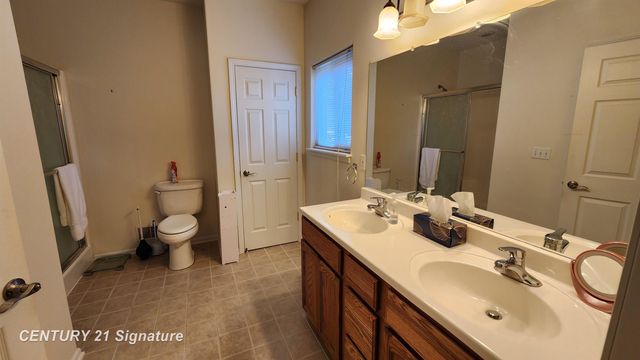 350 Wildflower Lane, Lapeer, MI 48446