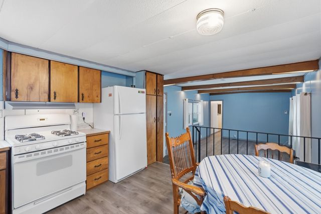 48 Robbins Street, Hinsdale, NH 03451