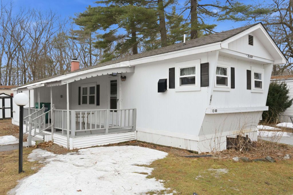 48 Robbins Street, Hinsdale, NH 03451