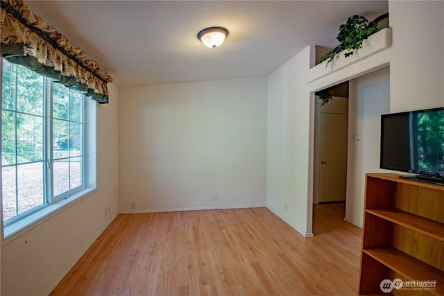 70 N Fairway Drive E, Hoodsport, WA 98548