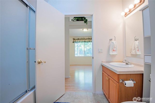 70 N Fairway Drive E, Hoodsport, WA 98548
