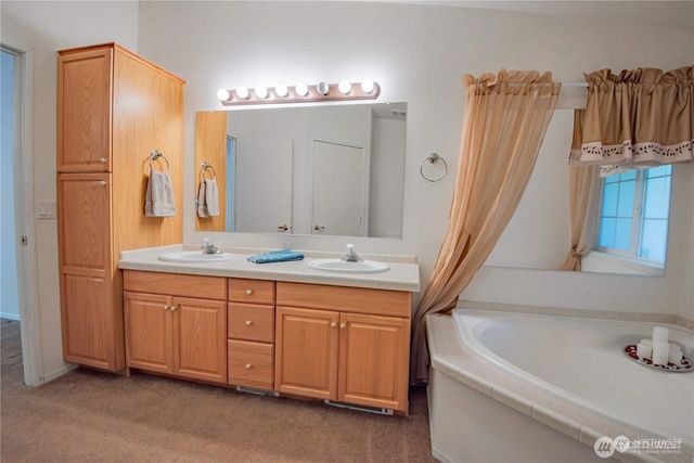 70 N Fairway Drive E, Hoodsport, WA 98548
