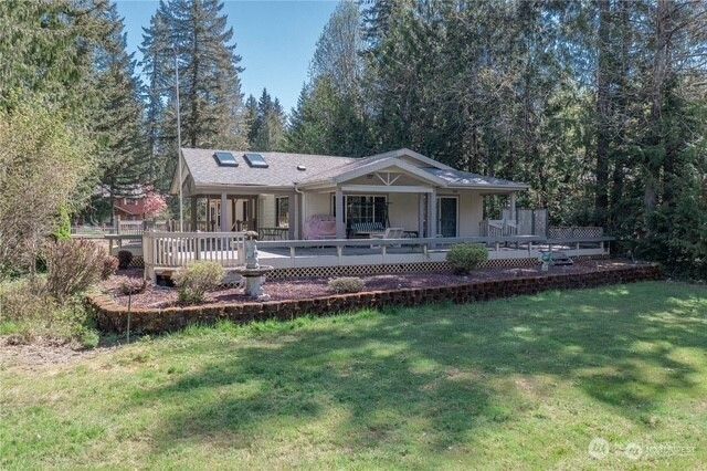 70 N Fairway Drive E, Hoodsport, WA 98548