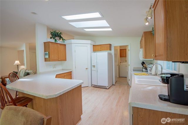 70 N Fairway Drive E, Hoodsport, WA 98548