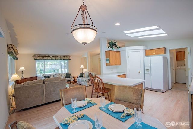70 N Fairway Drive E, Hoodsport, WA 98548