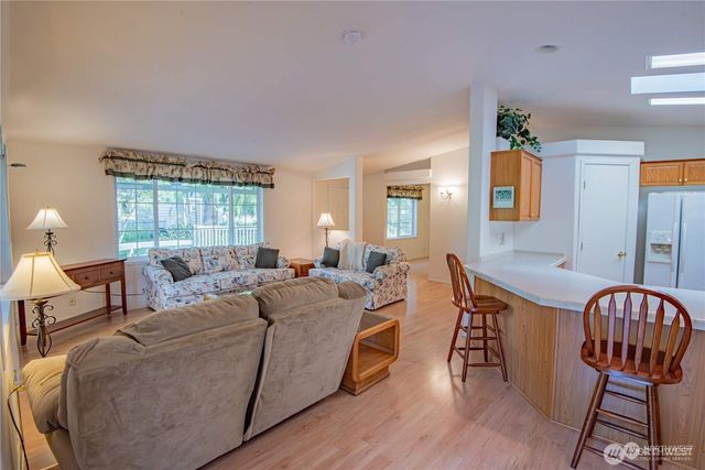 70 N Fairway Drive E, Hoodsport, WA 98548
