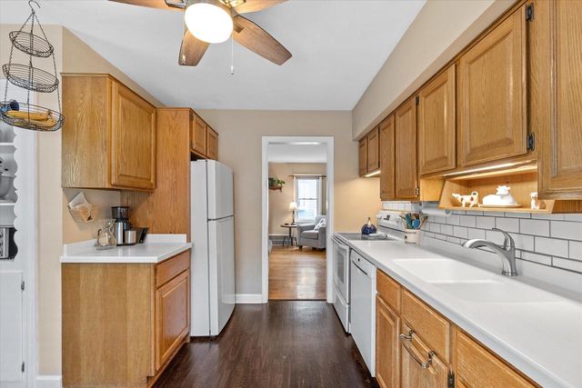 2116 N 85th STREET, Wauwatosa, WI 53226