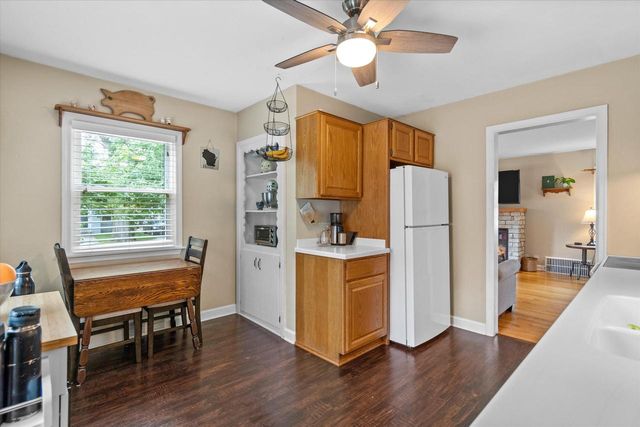 2116 N 85th STREET, Wauwatosa, WI 53226