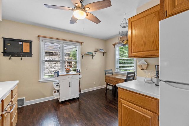 2116 N 85th STREET, Wauwatosa, WI 53226