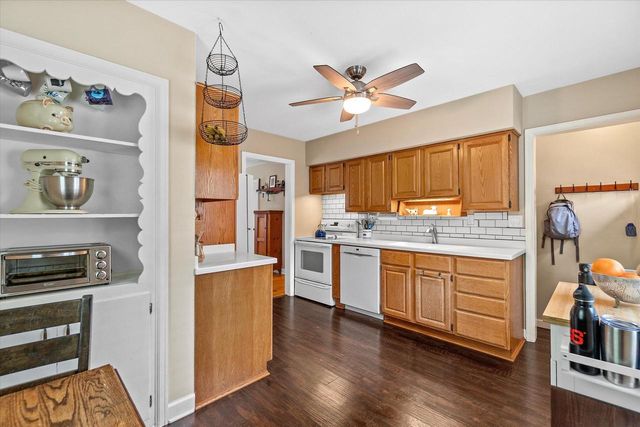 2116 N 85th STREET, Wauwatosa, WI 53226