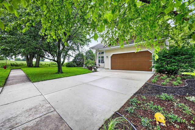610 Nordic Trail, Stoughton, WI 53589
