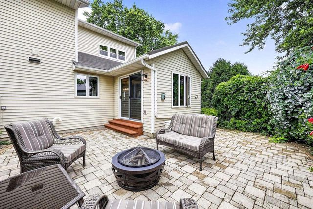 610 Nordic Trail, Stoughton, WI 53589