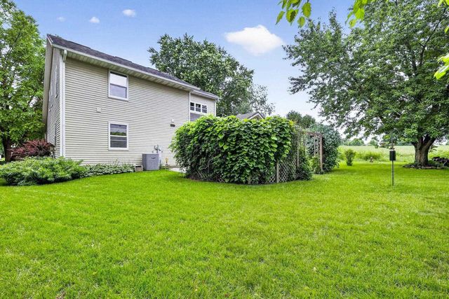 610 Nordic Trail, Stoughton, WI 53589