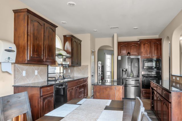 428 Running Water Trail, Fort Worth, TX 76131