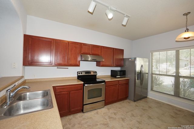 8527 Pecan Cross, San Antonio, TX 78240