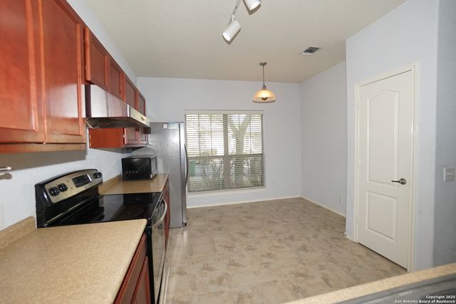 8527 Pecan Cross, San Antonio, TX 78240