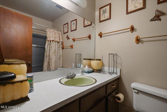 2530 Crestleigh Manor, Jackson, MS 39204