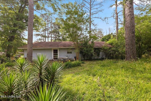 2530 Crestleigh Manor, Jackson, MS 39204