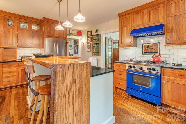 83 Tacoma Circle, Asheville, NC 28801