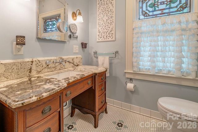 83 Tacoma Circle, Asheville, NC 28801
