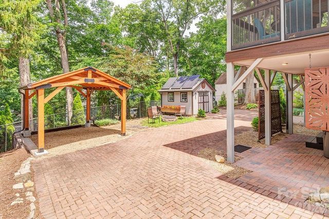 83 Tacoma Circle, Asheville, NC 28801
