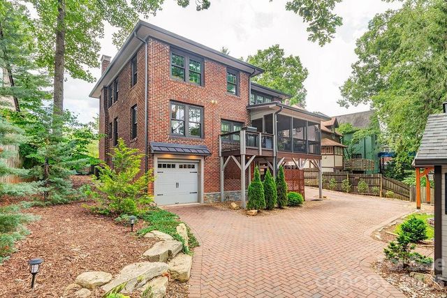83 Tacoma Circle, Asheville, NC 28801
