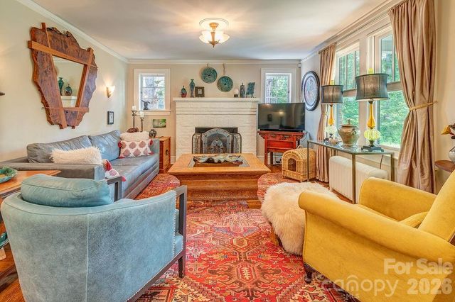 83 Tacoma Circle, Asheville, NC 28801