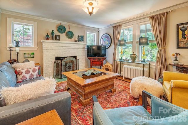 83 Tacoma Circle, Asheville, NC 28801