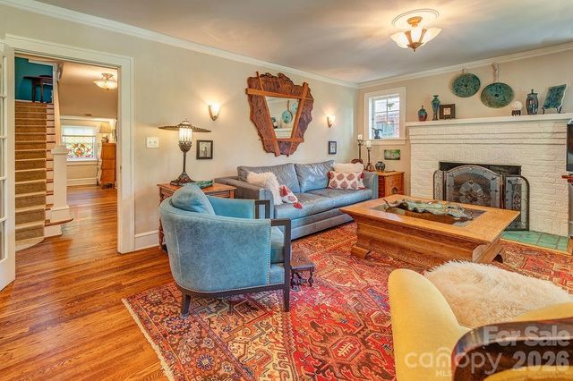 83 Tacoma Circle, Asheville, NC 28801