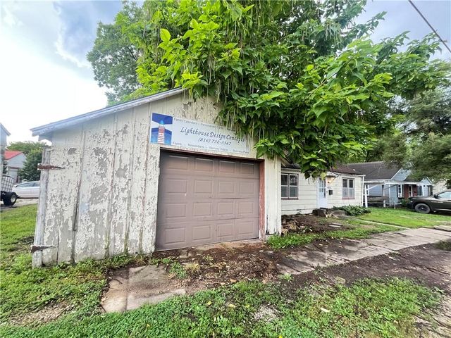 205 W 3rd Street, Holden, MO 64040