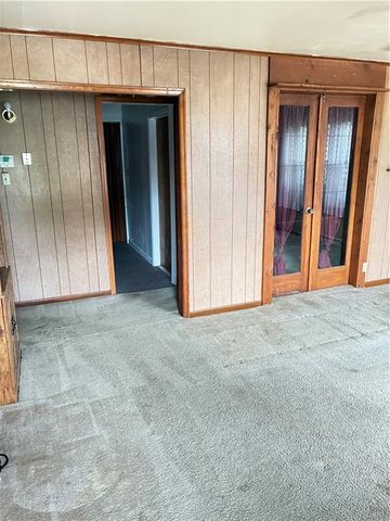 205 W 3rd Street, Holden, MO 64040