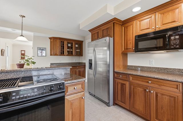 122 Deerfoot Rd, Southborough, MA 01772