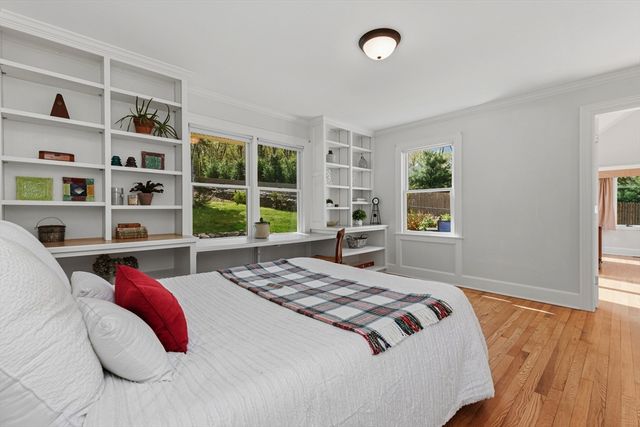 122 Deerfoot Rd, Southborough, MA 01772