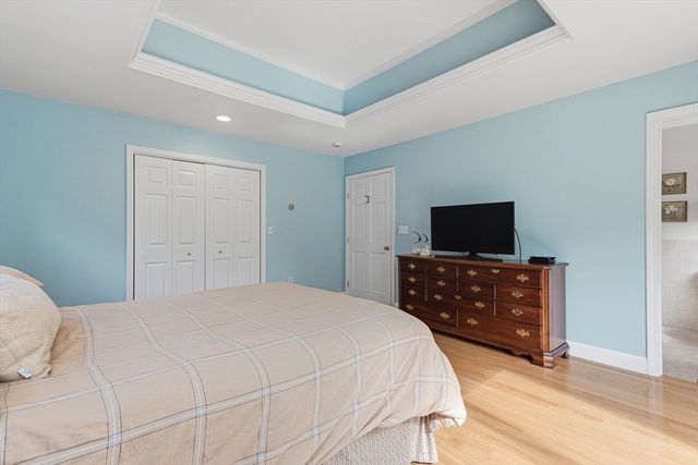 122 Deerfoot Rd, Southborough, MA 01772