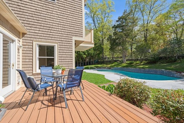 122 Deerfoot Rd, Southborough, MA 01772
