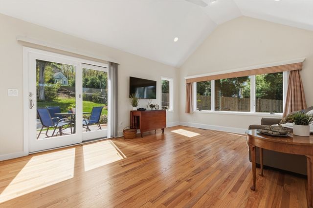 122 Deerfoot Rd, Southborough, MA 01772