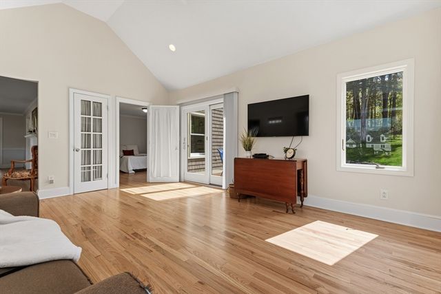 122 Deerfoot Rd, Southborough, MA 01772