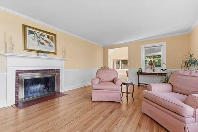 122 Deerfoot Rd, Southborough, MA 01772