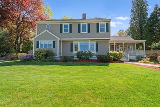 122 Deerfoot Rd, Southborough, MA 01772