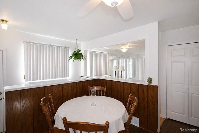 26284 Tawas Street, Madison Heights, MI 48071