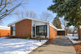 26284 Tawas Street, Madison Heights, MI 48071