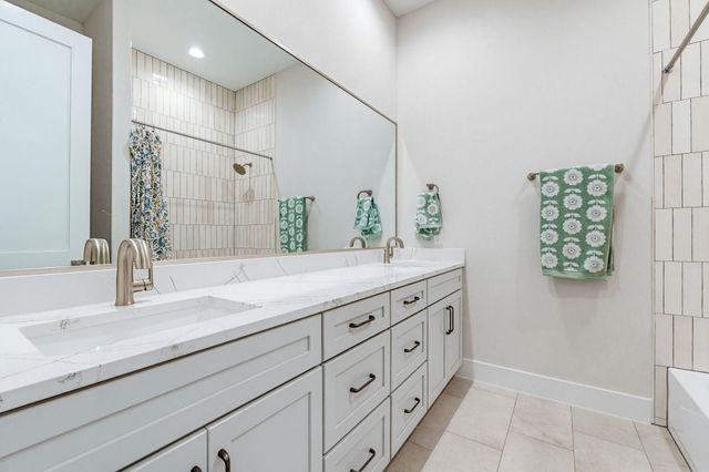 602 N Shorewood DR, Granite Shoals, TX 78654