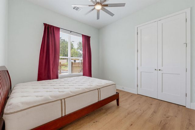 602 N Shorewood DR, Granite Shoals, TX 78654