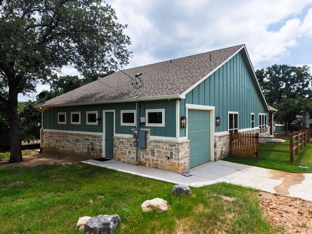602 N Shorewood DR, Granite Shoals, TX 78654