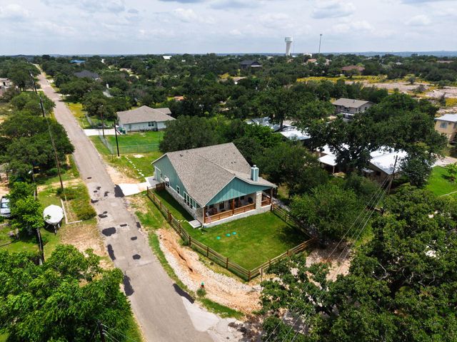 602 N Shorewood DR, Granite Shoals, TX 78654