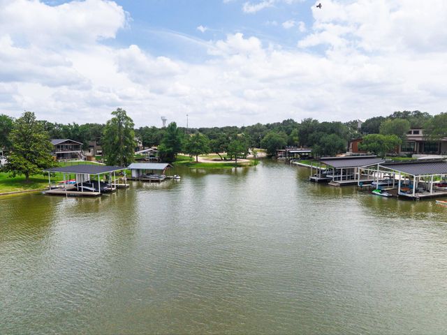 602 N Shorewood DR, Granite Shoals, TX 78654
