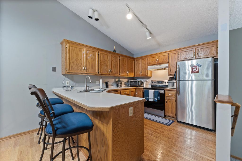 6314 Cavell Court, Brooklyn Park, MN 55428 — photo 4