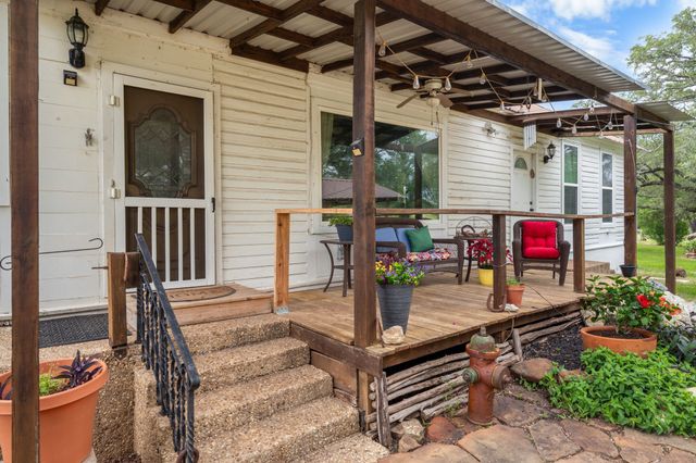 487 Number Ten Downing Street, China Spring, TX 76633