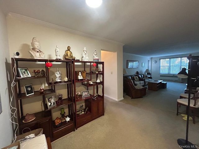 23-35 Bell Boulevard 3H, Bayside, NY 11360