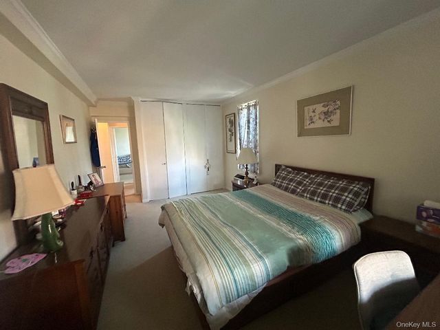 23-35 Bell Boulevard 3H, Bayside, NY 11360